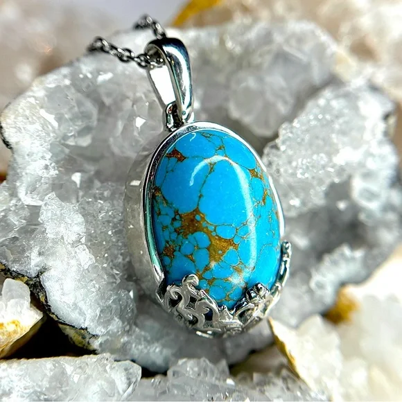 “Decorative Egg” Accented Turquoise Pendant! 💎 - Picture 1 of 5